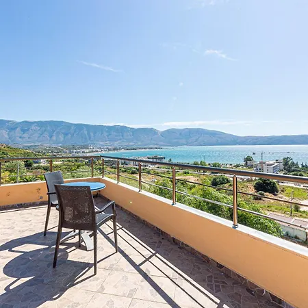 Radhima Penthouse Huge 2 Bedroom - Sea View, Parking & Kitchen - 2 Toilets * Vlorë