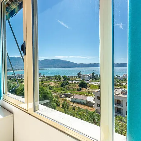 公寓 Radhima Penthouse Huge 2 Bedroom - Sea View, Parking & Kitchen - 2 Toilets Vlorë